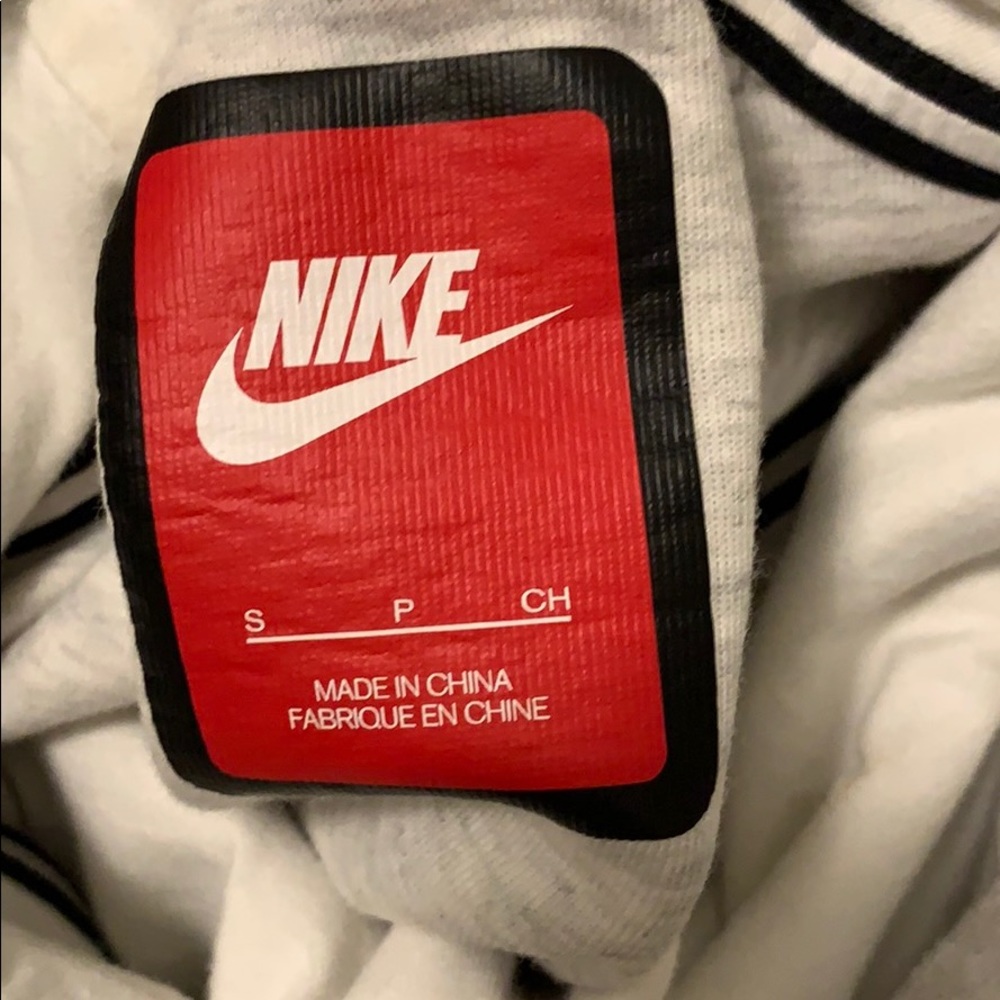 Nike Pullover - image 3